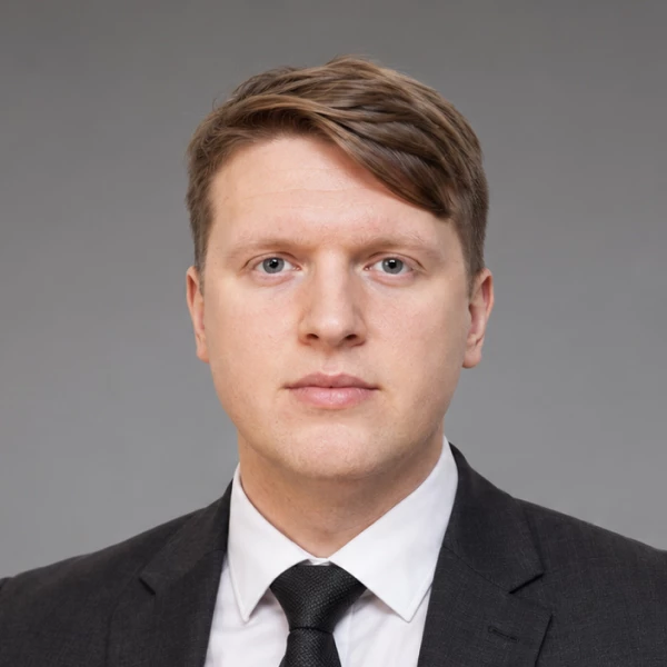 Роман Бандо