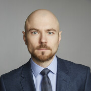 Роман Мезенцев