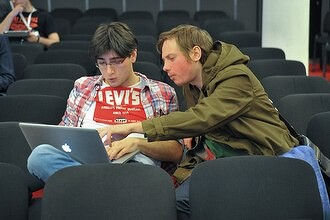 В России катастрофическая нехватка опытных ИТ-специалистов. Компании их ищут и не могут найти месяцами