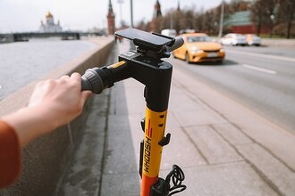 Россиян заставят регистрировать электросамокаты и гироскутеры через «Госуслуги»