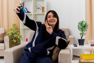 TikTok начал тайно тестировать свой аналог ChatGPT, собирая данные ничего не подозревающих пользователей