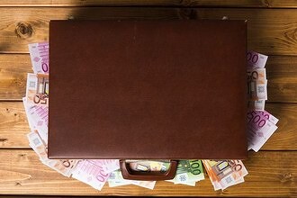 Созданная меньше месяца назад компания с ИИ в названии получила больше 100 млн евро инвестиций. У нее нет даже сайта