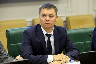 Подследственному замминистра связи Максиму Паршину нашли временную замену
