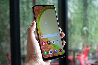 Samsung мечтает отгрызть часть территории Xiaomi. Для этого готовится сверхдешевый смартфон