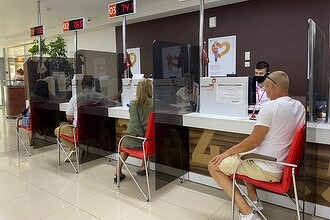 Работа МФЦ парализована: Десятки тысяч россиян пишут заявление на отказ от сбора биометрии
