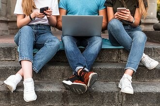 Власти запретили МТС, «Билайн», Tele2 «Мегафону» обдирать абонентов. С них месяцами брали двойную оплату за интернет