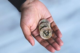 Власти вводят новые грабительские тарифы на электричество специально для криптомайнеров