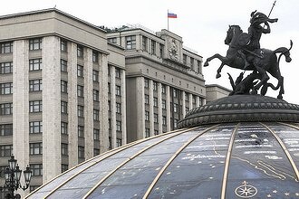 Власти России хотят заставить Apple предустанавливать на iPhone российский магазин приложений RuStore