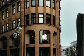 Apple публикует обновления для старых устройств против недавних критических уязвимостей