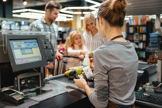 Нелегальные и просроченные продукты будут автоматически блокироваться на кассах магазинов. ПО уже установлено