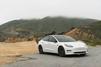 Сбой автопилота Tesla Model X стоил водителю жизни. Tesla добилась внесудебного соглашения с его семьёй