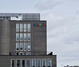 Google предложила взятку властям США за закрытие дела о своей монополии