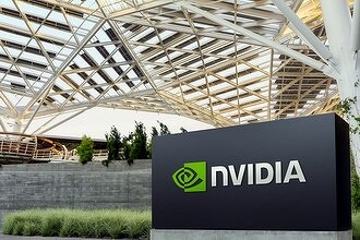 Nvidia больше не тянет. Она вынуждена снижать цены на новейшие уникальные ускорители, чтобы поспеть за китайскими конкурентами