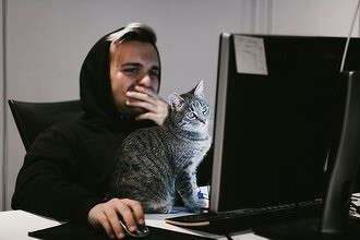 Денег больше нет? Зарплаты ИТ-специалистов в России перешли от безудержного роста к резкому падению