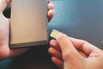 Покупателей SIM-карт в России будут пробивать по СМЭВ, а пополнять счет наличными только по паспорту