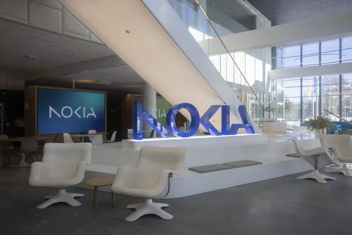 2023-02-nokia_700.jpg