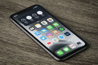 Двое мошенников выманили у Apple 6000 iPhone. И уехали в тюрьму почти на шесть лет