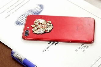 Санкции и запреты побоку. Госзакупки iPhone за год выросли кратно, он очень нужен чиновникам с проблемным зрением