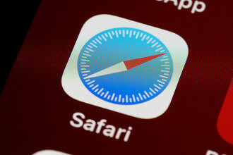 Найден способ превратить Safari в средство шпионажа