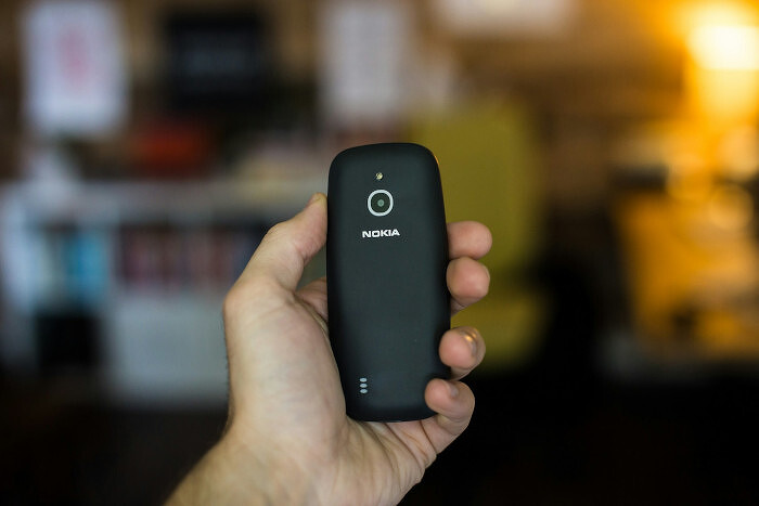 nokia700.jpg