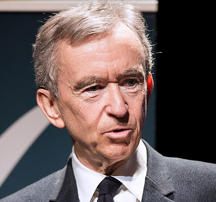 bernard_arnault_3_-_2017_cropped_1.jpg