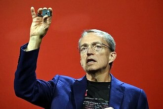 Едва не уничтоживший Intel экс-гендиректор призвал спасать ее молитвой и постом