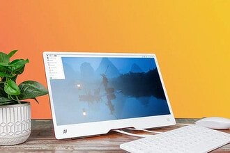 Легендарный создатель Raspberry выпустил полноценный компьютер на Debian Linux внутри клавиатуры. Цена