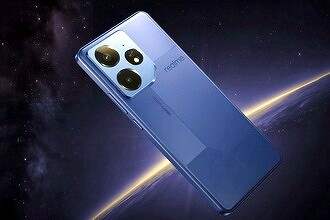 Популярный в России лютый конкурент Xiaomi выпустил очень дешевый телефон с OLED-экраном и огромной батареей