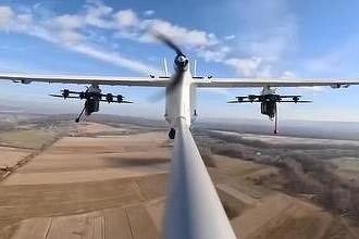 Российские военные испытывают БПЛА-матку для сброса FPV-дронов