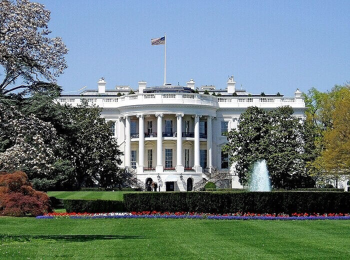 whitehousesouthfacade700.jpg