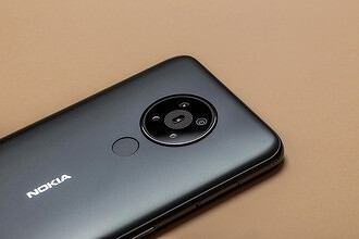 Полностью прекратились продажи легендарных смартфонов, любимых миллионами россиян