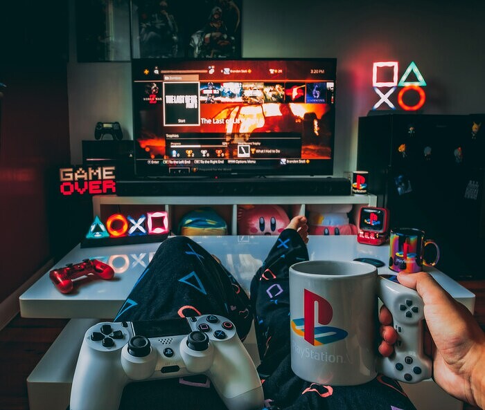 branden-skeli-l0razurc1og-unsplash_1.jpg