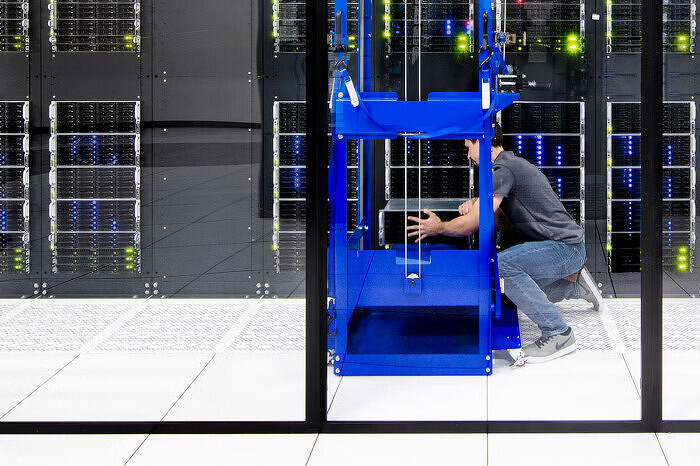 ibm700.jpg