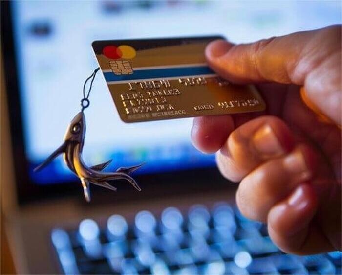 credit-card-phishing-stockcake_1_1.jpg