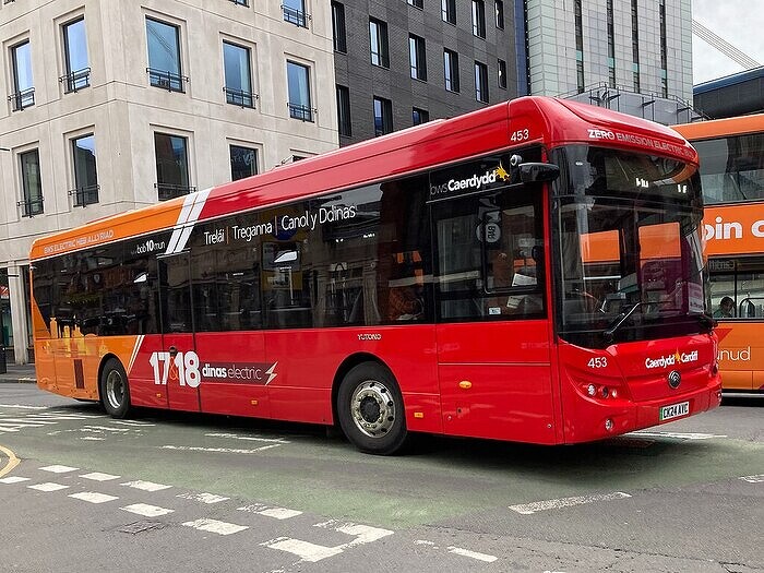 1111cardiff_bus_17_18_1.jpg