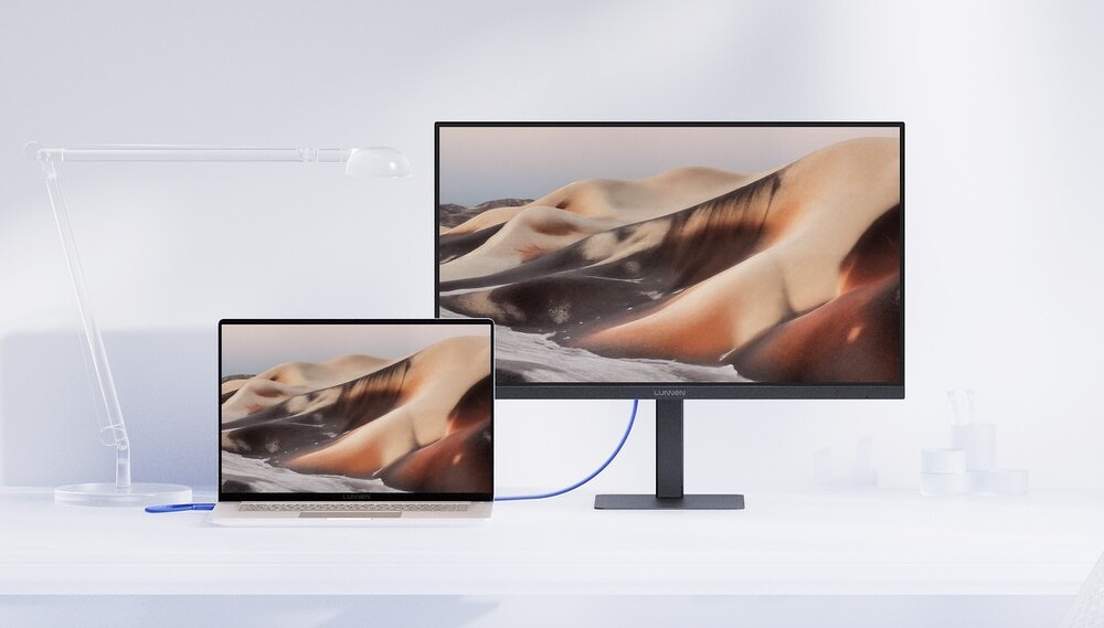 Россияне начали выпускать суверенные мониторы со встроенной зарядкой для смартфонов и ноутбуков