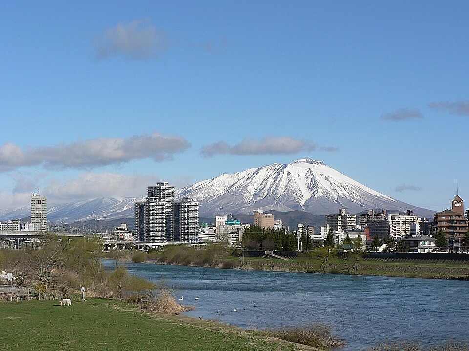mt._iwate_and_morioka.jpg