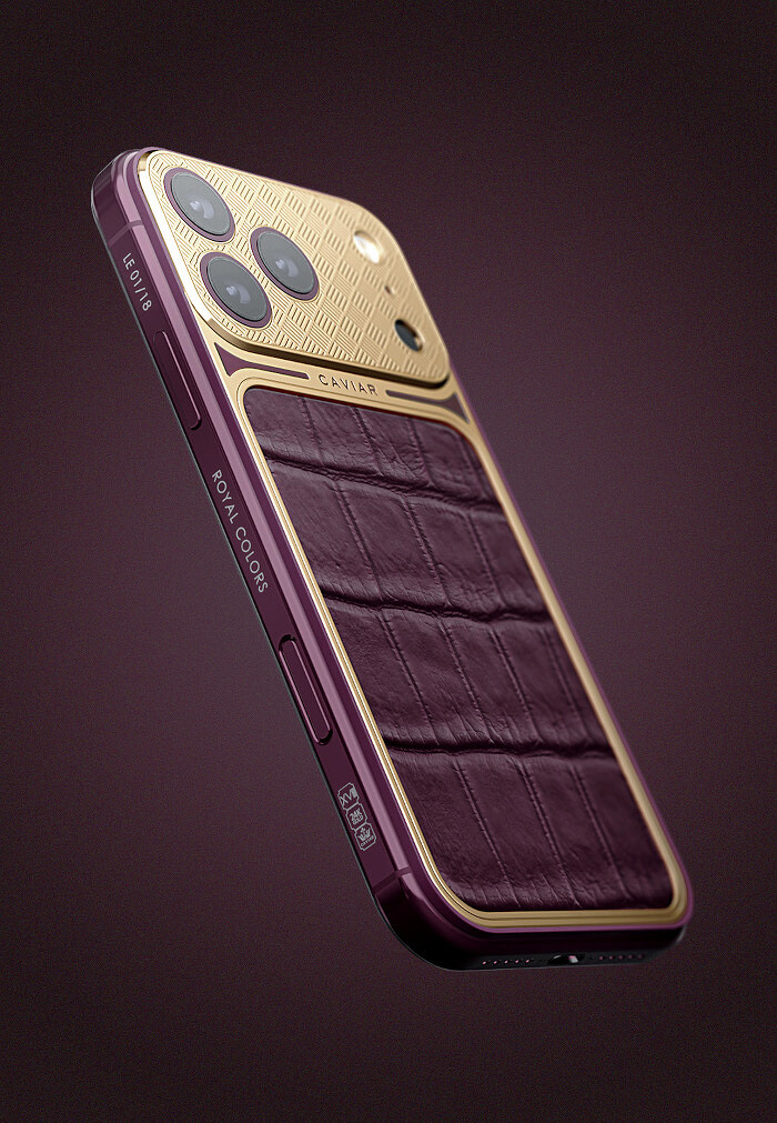 iphone700.jpg