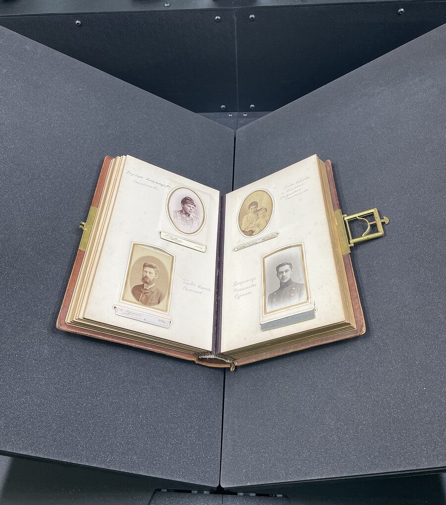 Рукописные книги XVI века и фотолетопись Великой Отечественной войны оцифруют в Тверском музее