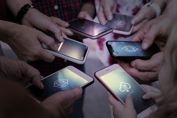 Мобильная разработка делает ставку на ИИ, no-code и PWA