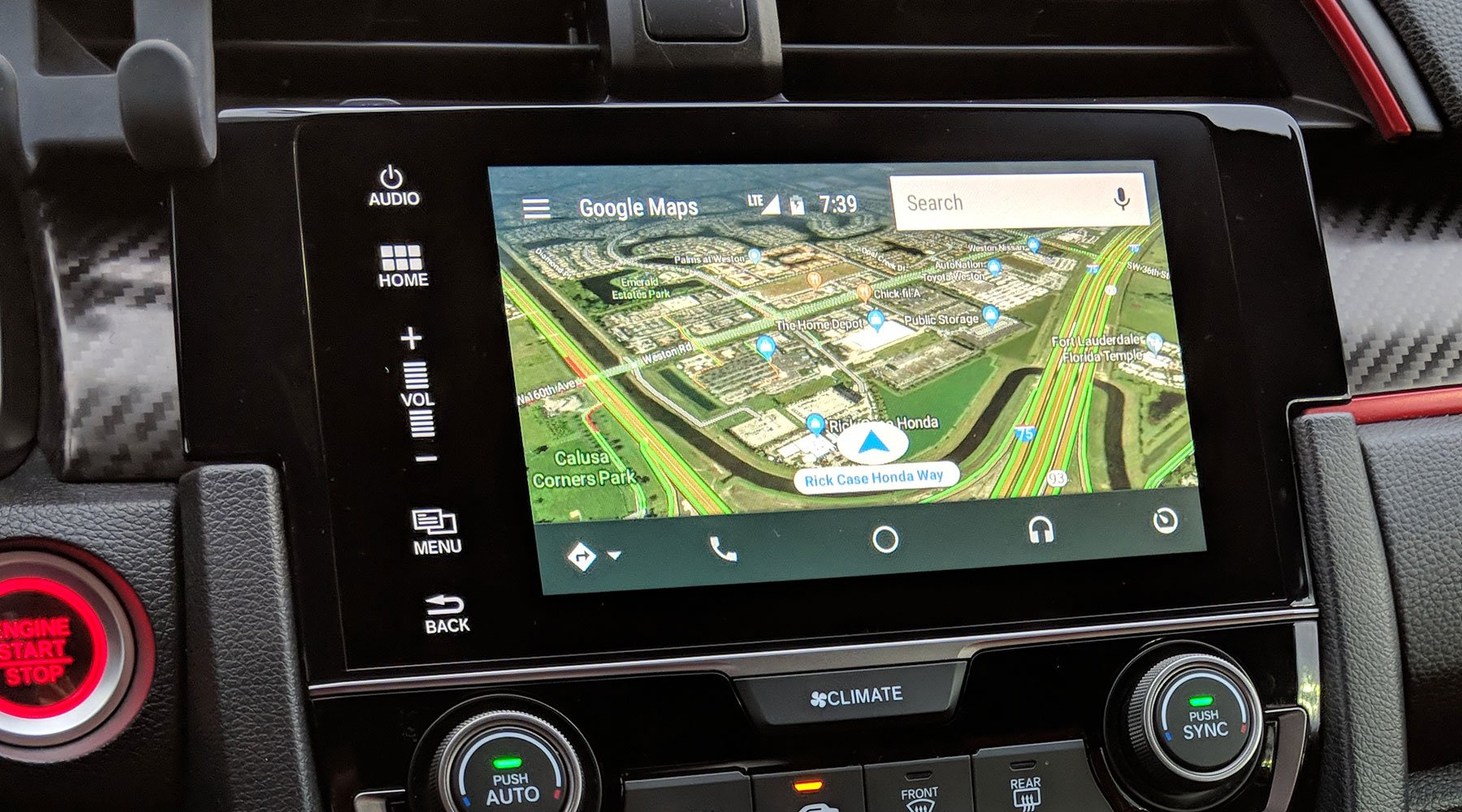 Android Auto против Apple CarPlay: сравниваем автомобильные сервисы.  Cтатьи, тесты, обзоры